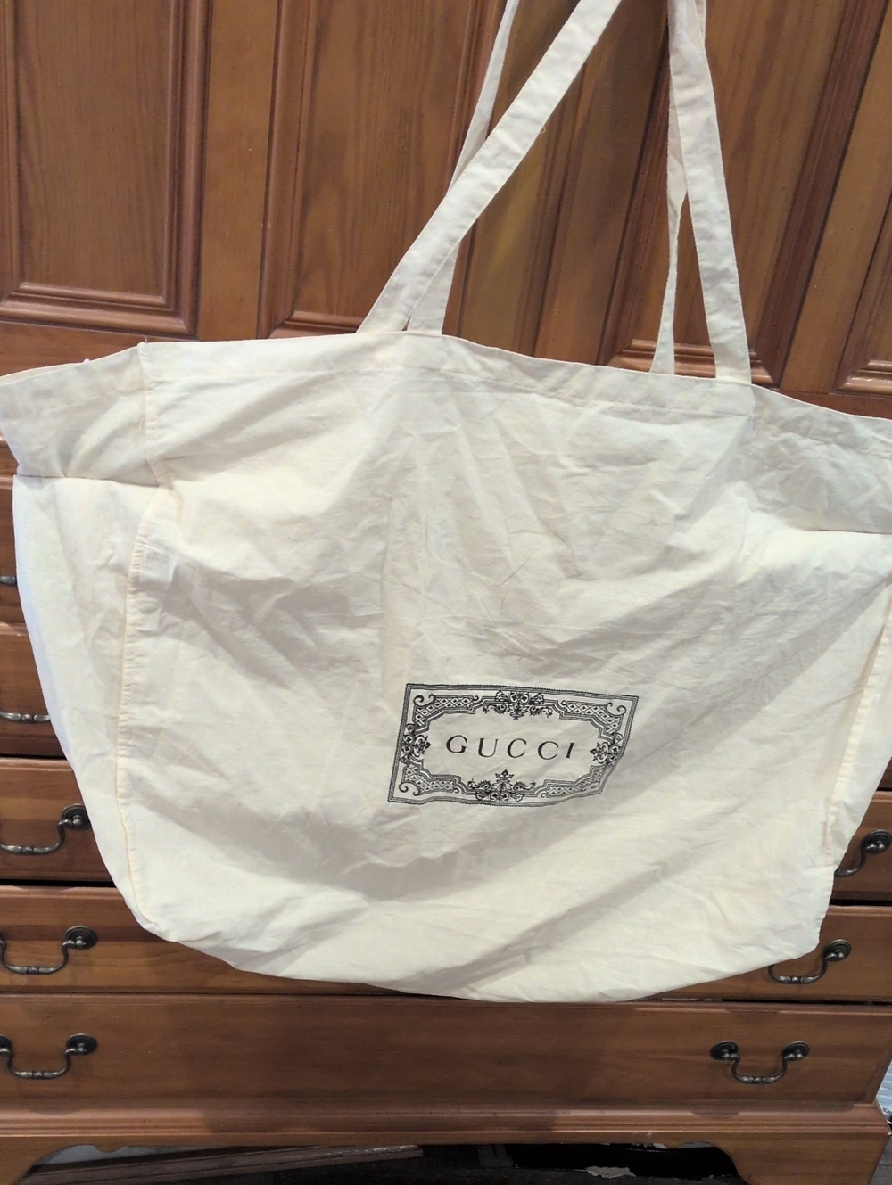 Gucci Cream Canvas Tote with Center Logo Print